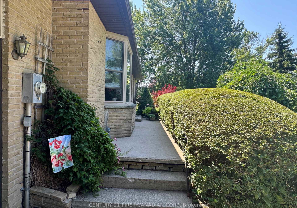 34314-denfield-road-lucan-biddulph-ontario-x12268779