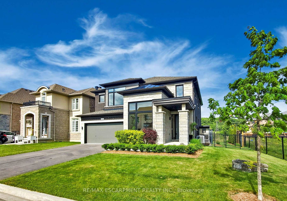 31-robarts-drive-hamilton-ontario-x12268914