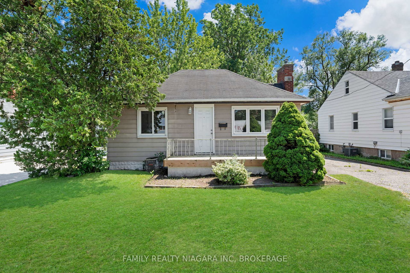 6482-mcleod-road-niagara-falls-ontario-x12269025