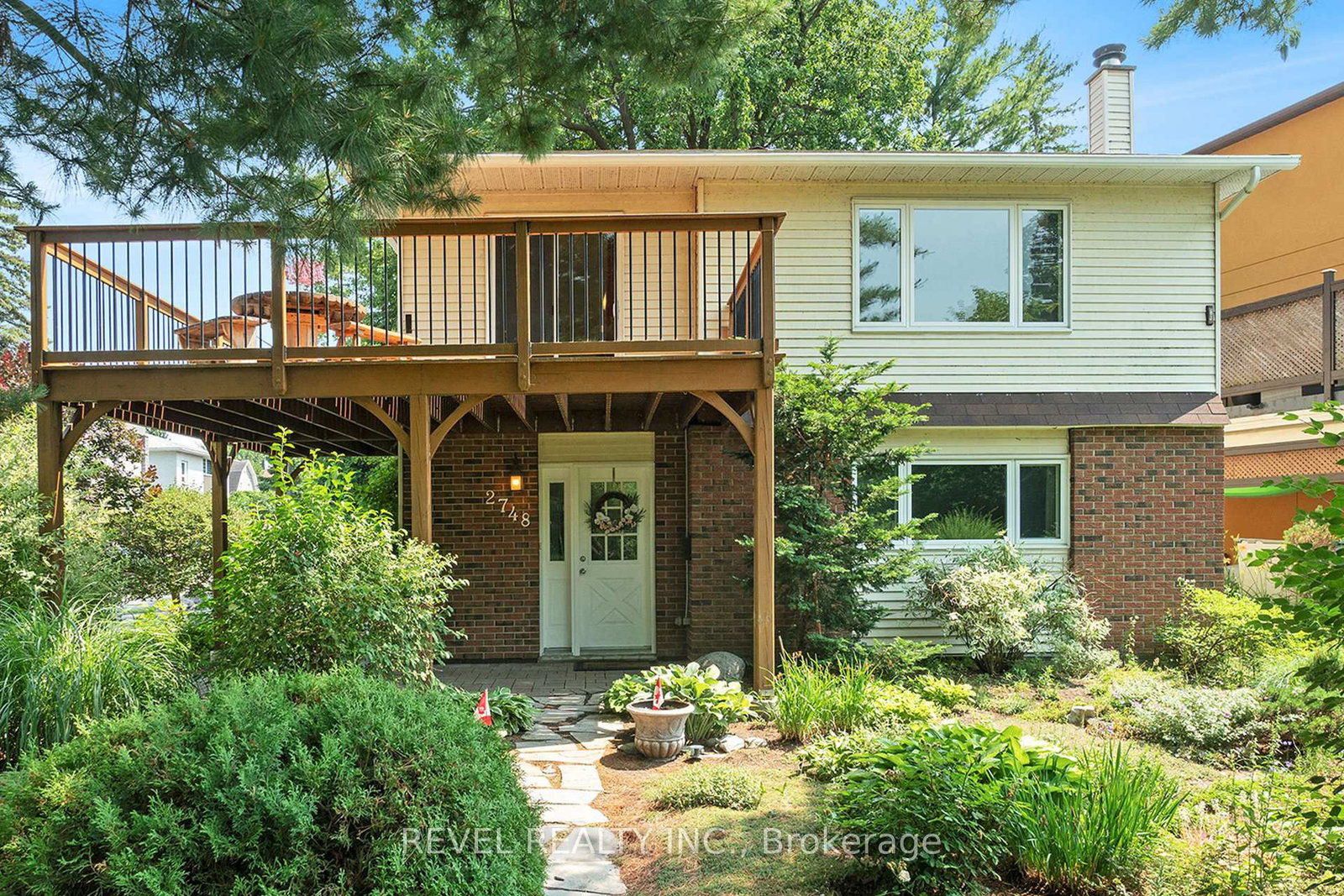 2748-howe-street-ottawa-ontario-x12269418