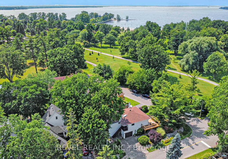 2748-howe-street-ottawa-ontario-x12269418