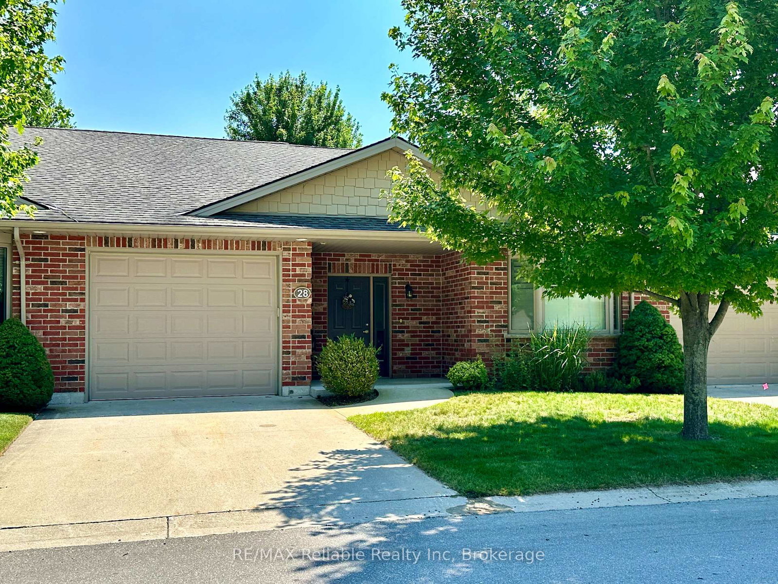28-bayfield-mews-lane-bluewater-ontario-x12269453