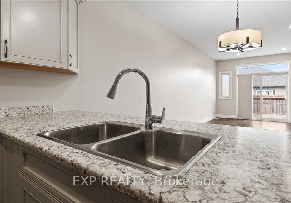 3-farmington-crescent-belleville-ontario-x12269887