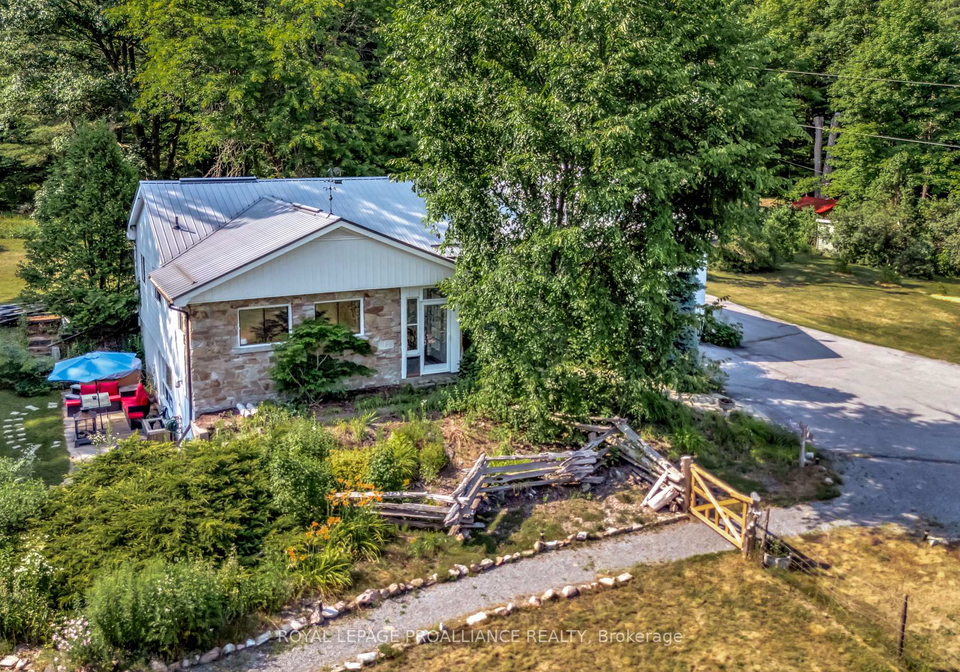 6647-hwy-37-tweed-ontario-x12269896