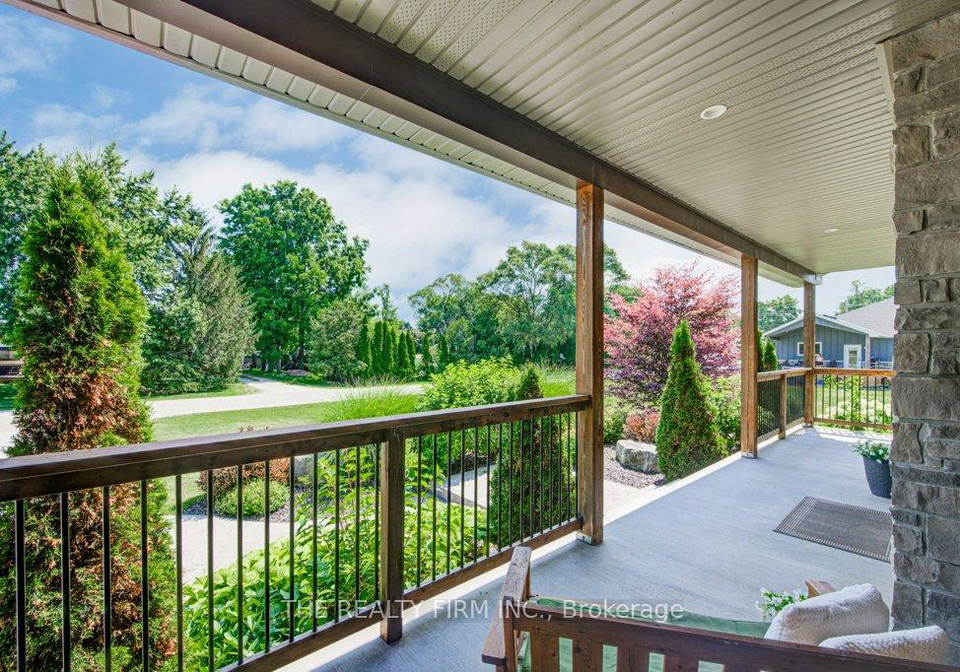 25-mcmaster-place-southwest-middlesex-ontario-x12269904