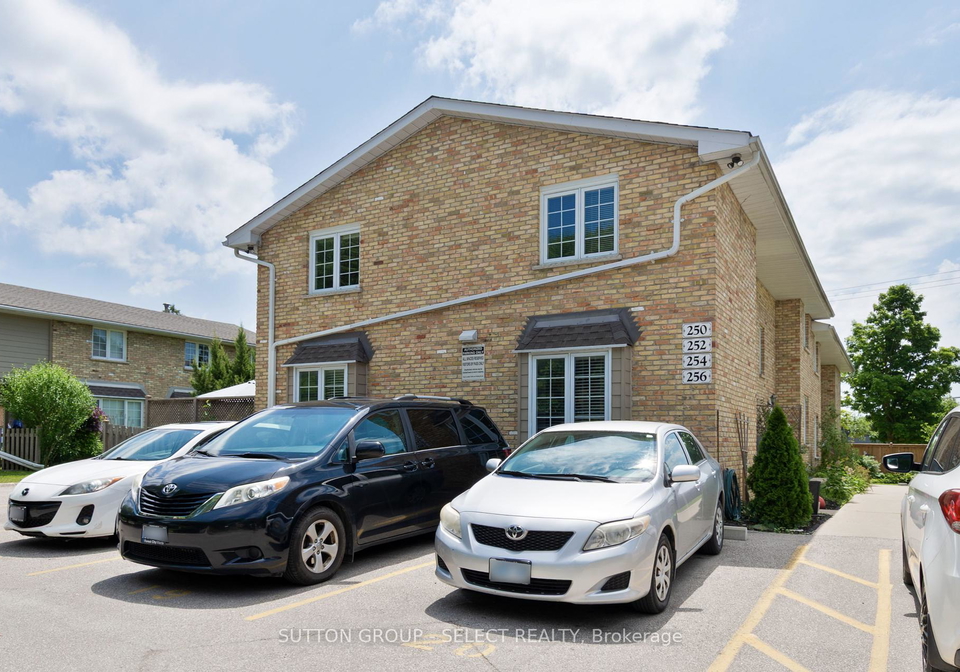 homestead-crescent-london-north-ontario-x12269972