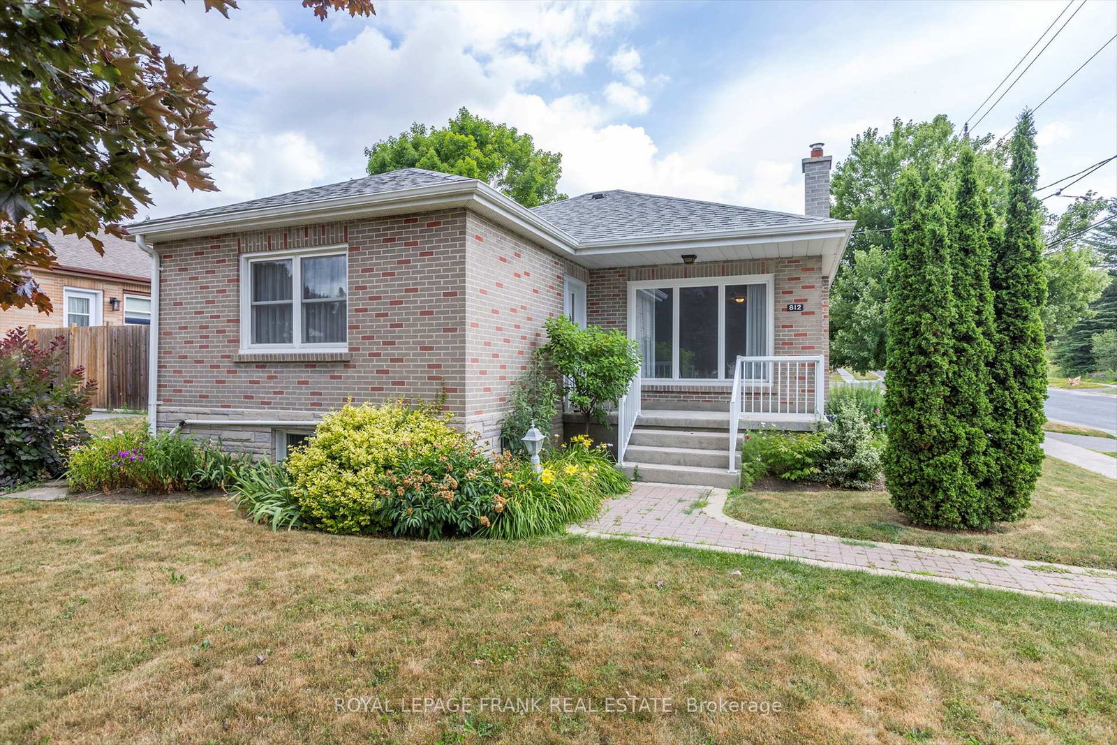 812-schneider-place-peterborough-north-ontario-x12270127