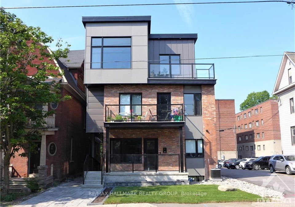 368-chapel-street-ottawa-ontario-x12270310