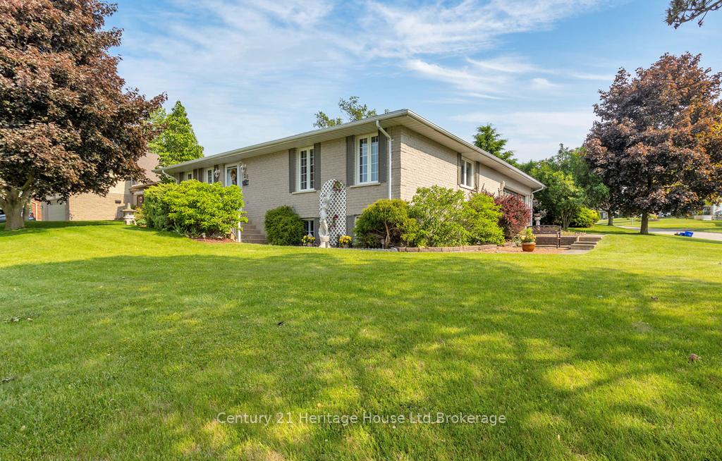 20-woodcock-drive-tillsonburg-ontario-x12270398