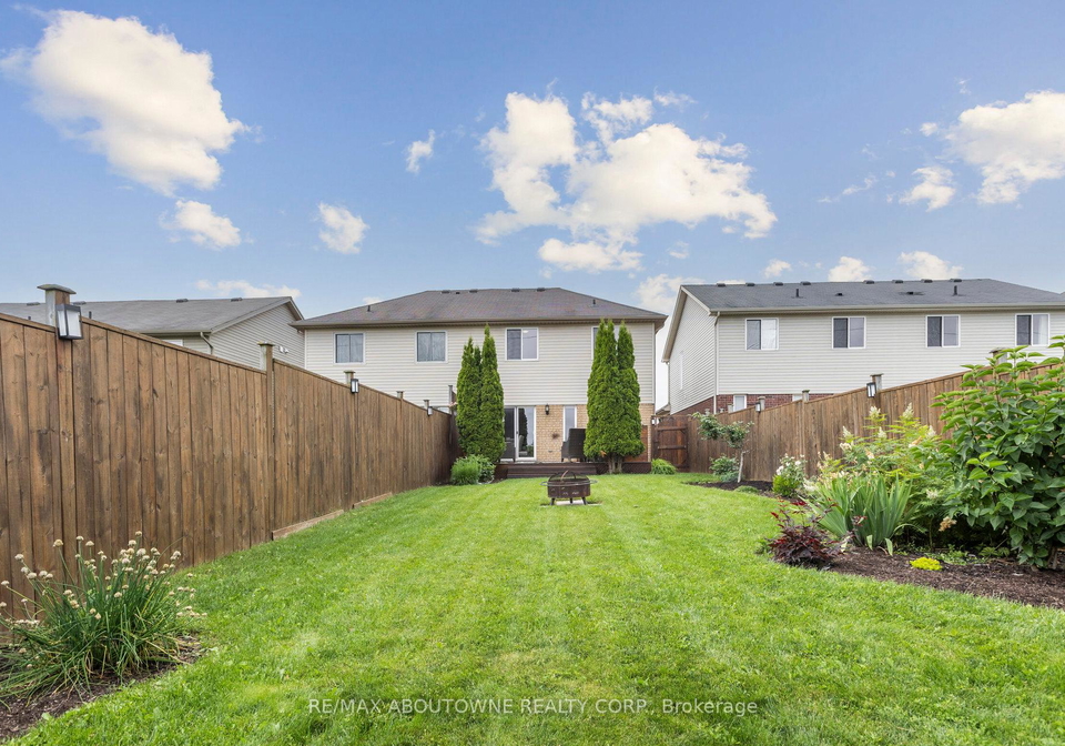 46-gravel-ridge-trail-kitchener-ontario-x12270483