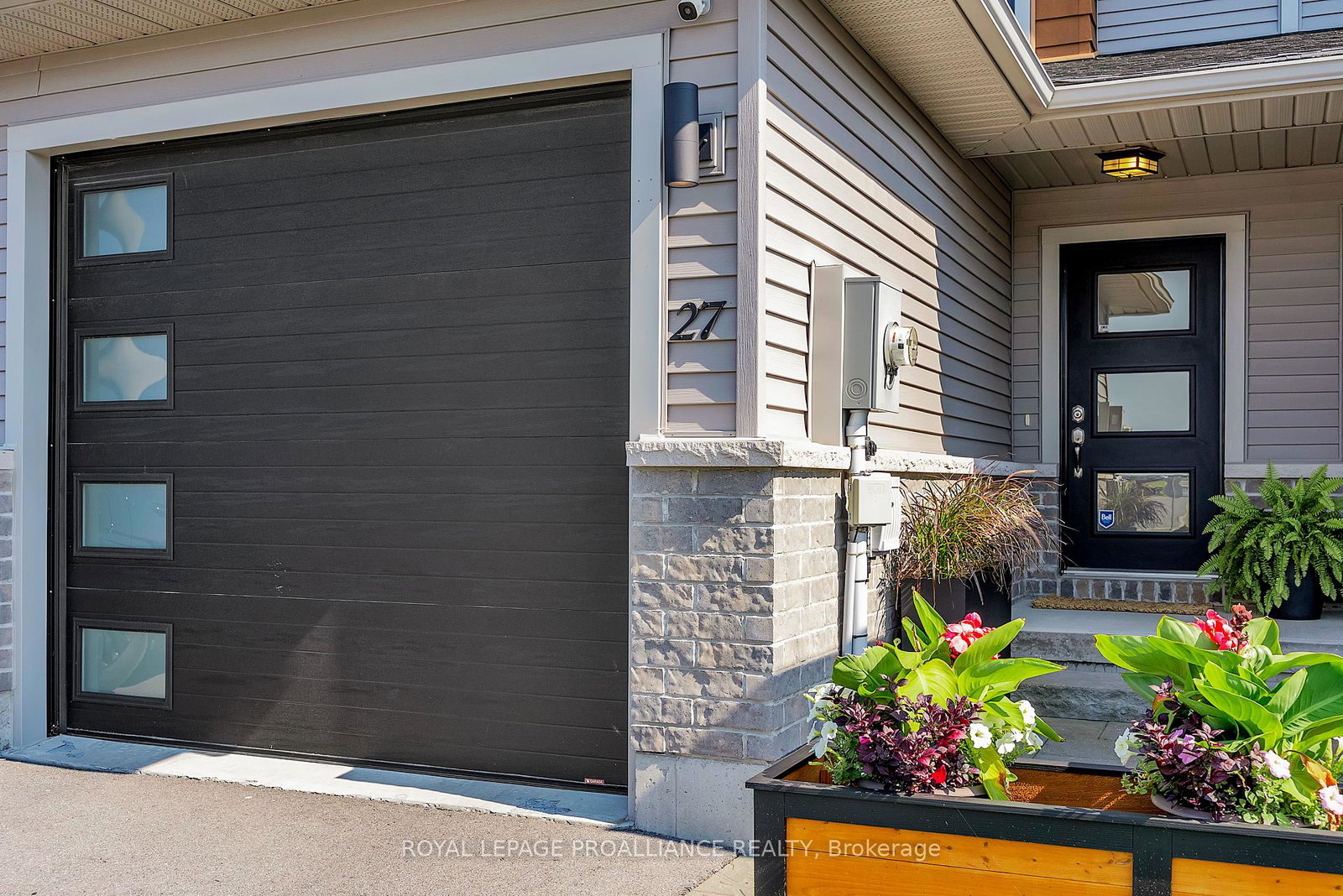 27-ridgeway-place-belleville-ontario-x12270501