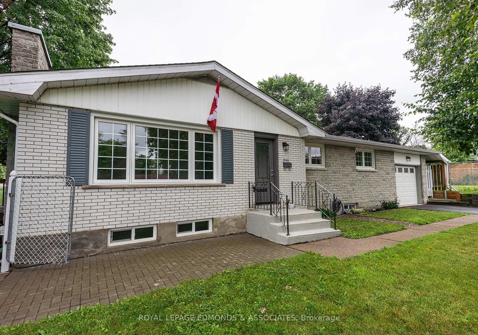 540-esther-street-pembroke-ontario-x12271109