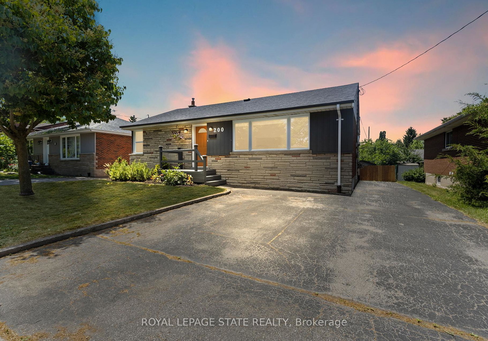 200-upper-paradise-road-hamilton-ontario-x12271419
