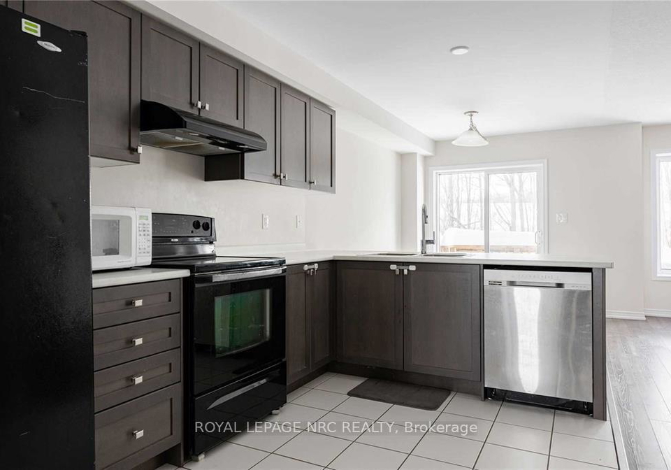 214-esther-crescent-thorold-ontario-x12271422