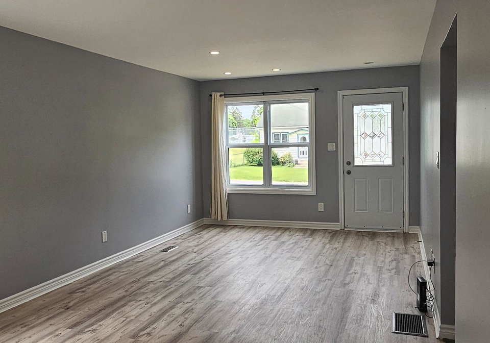 387-macdonald-avenue-belleville-ontario-x12271474