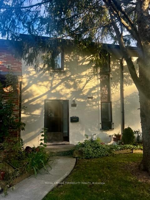 18millbank-drive-london-south-ontario-x12271922