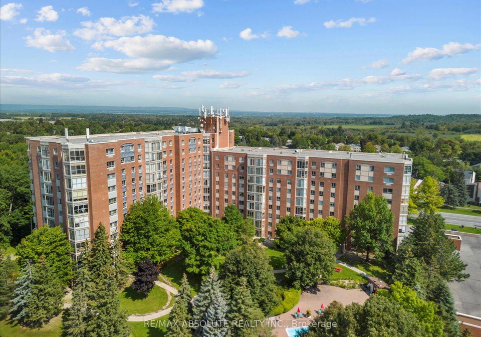 960-teron-drive-kanata-ontario-x12271924
