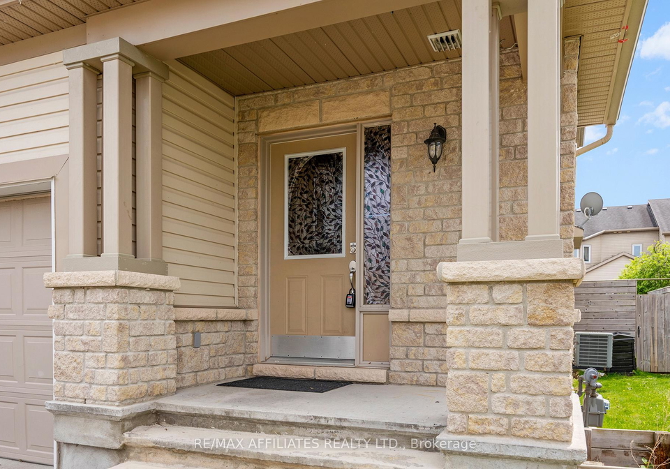 60-hackberry-trail-carleton-place-ontario-x12271985