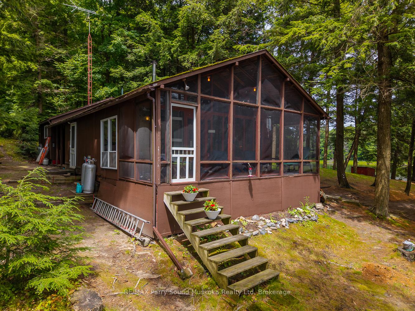 14-b717-island-the-archipelago-ontario-x12272581