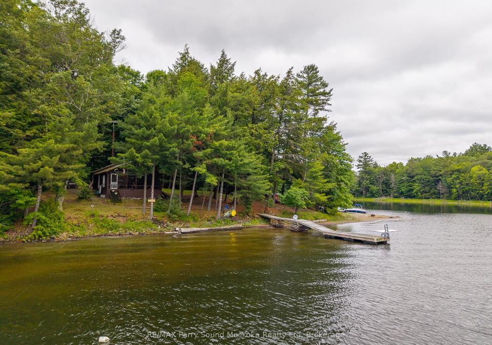 14-b717-island-the-archipelago-ontario-x12272581