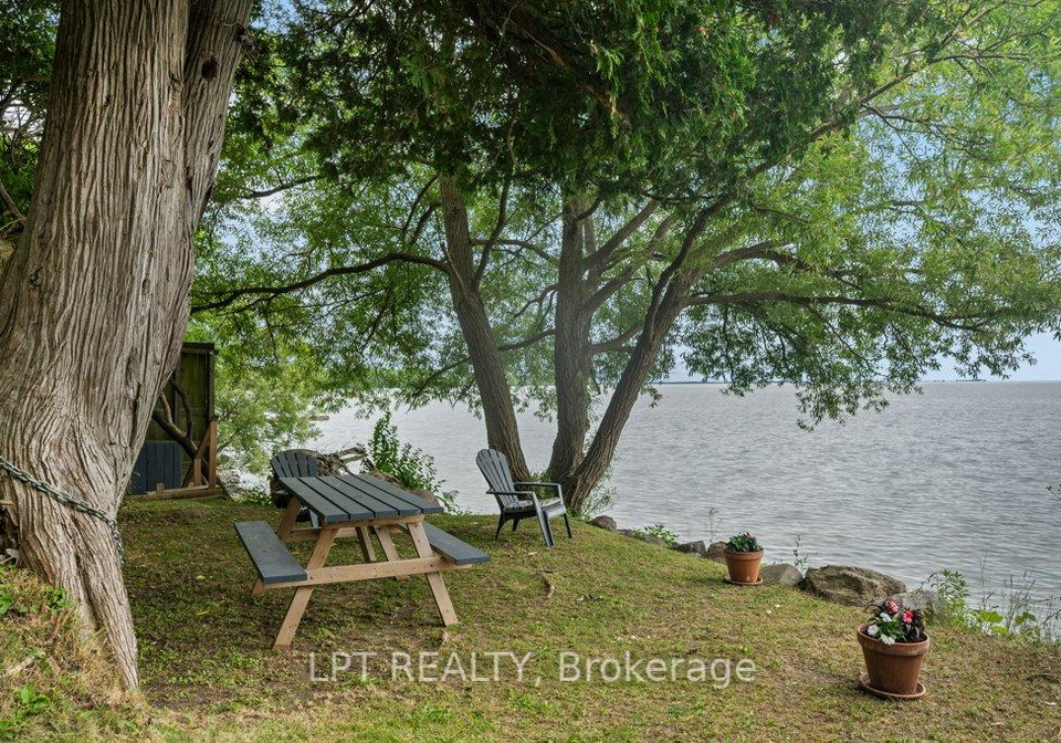 4427-bath-road-loyalist-ontario-x12272743