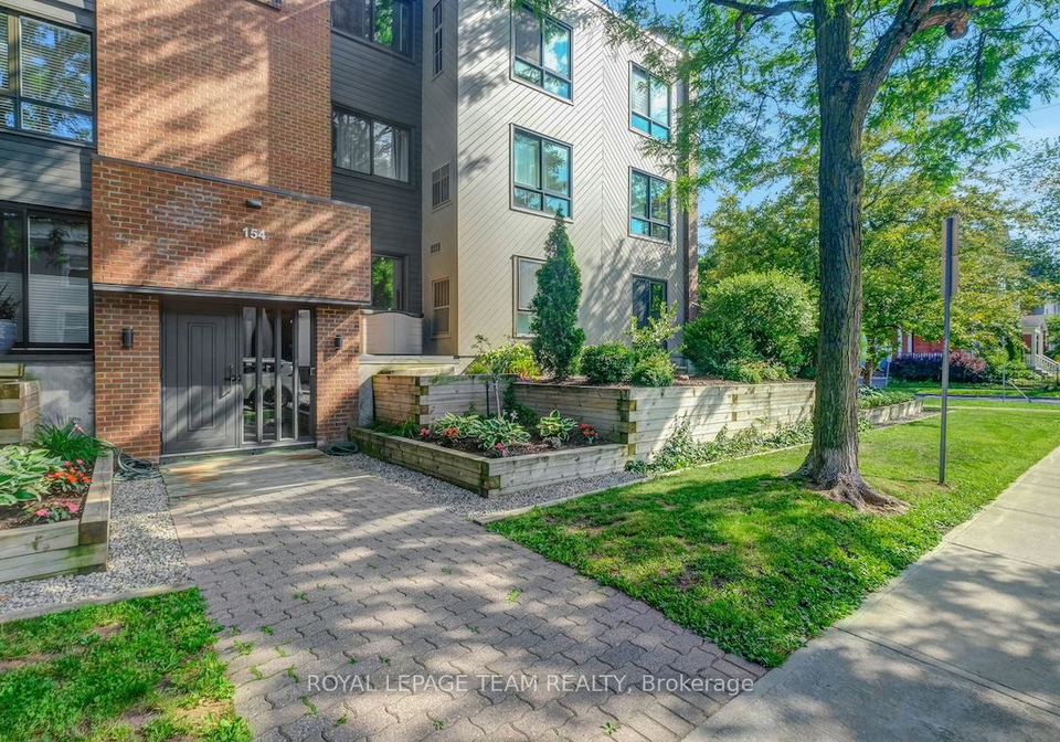 154-waverley-street-ottawa-ontario-x12272776