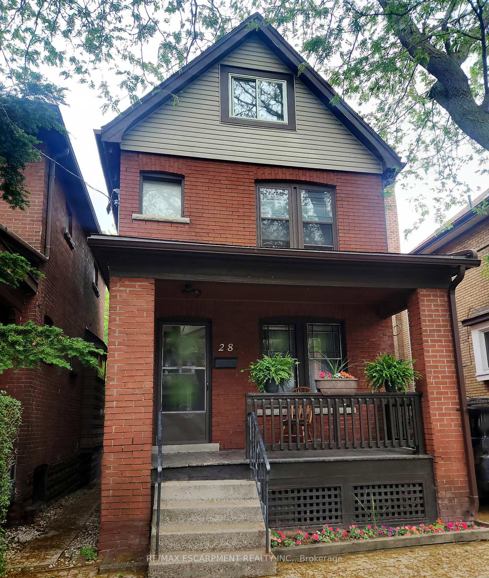 28-fairholt-road-n-hamilton-ontario-x12273060