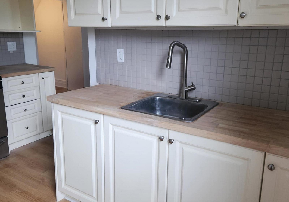 28-fairholt-road-n-hamilton-ontario-x12273060
