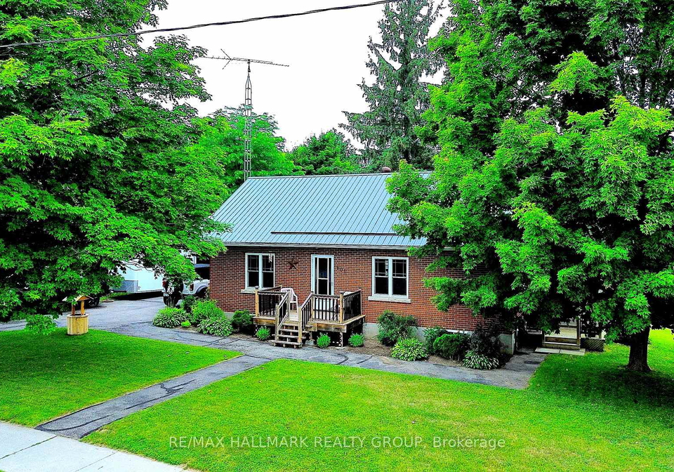 101-clarence-street-lanark-highlands-ontario-x12273211