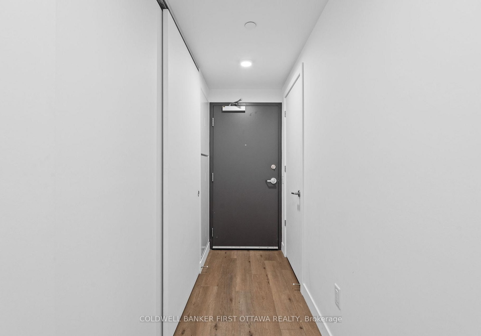 10-james-street-ottawa-ontario-x12273286