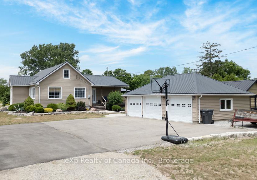 2450-59-highway-norfolk-ontario-x12273435