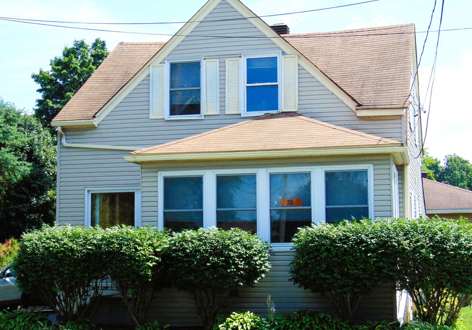 320-seventh-street-e-cornwall-ontario-x12273489