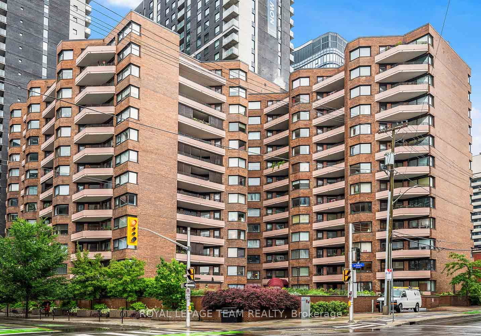 151-bay-street-ottawa-ontario-x12273494