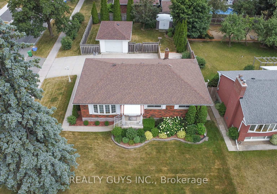 1066-glebemount-crescent-peterborough-north-ontario-x12273692