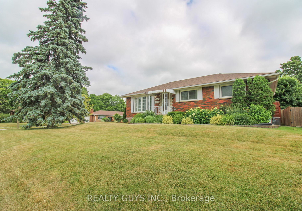 1066-glebemount-crescent-peterborough-north-ontario-x12273692