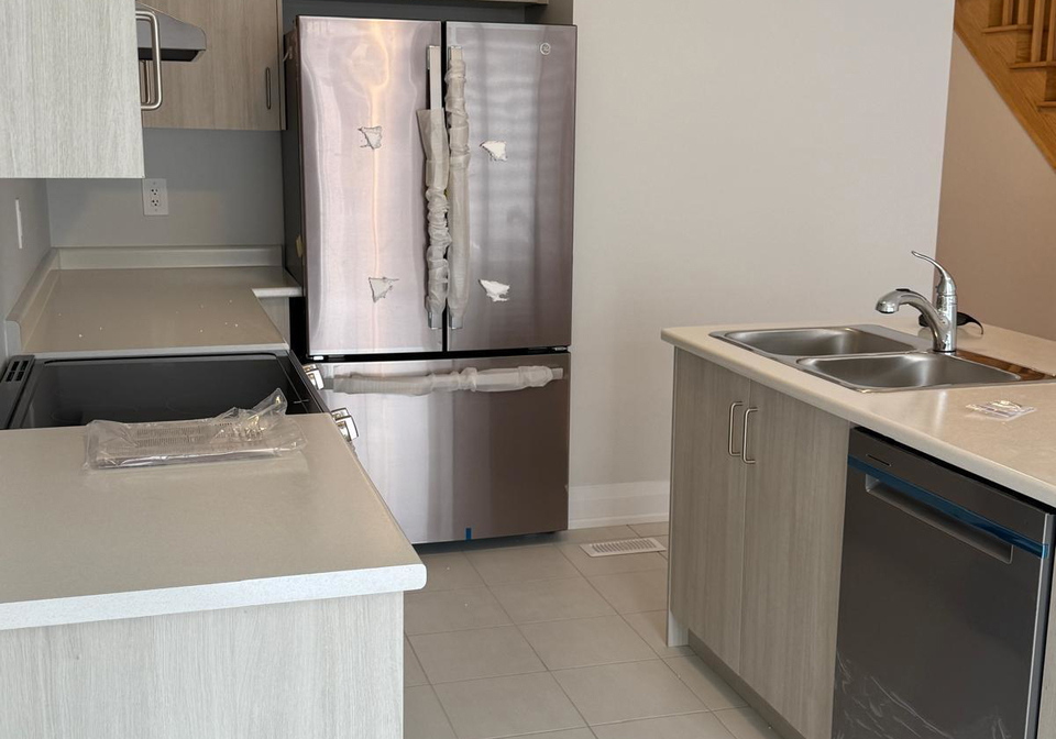 32-walters-street-kawartha-lakes-ontario-x12273790