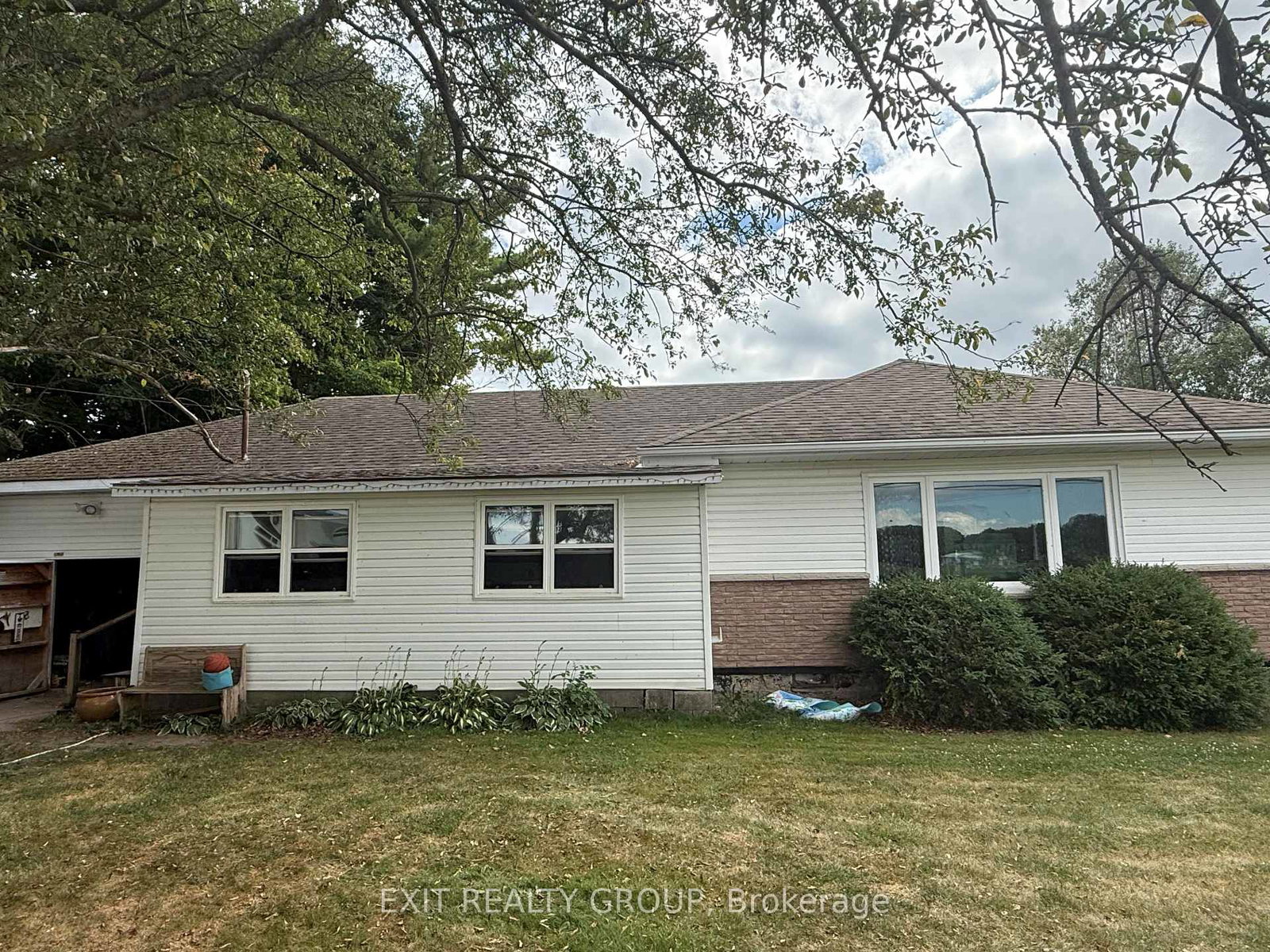 1126-county-road-10-prince-edward-county-ontario-x12274193