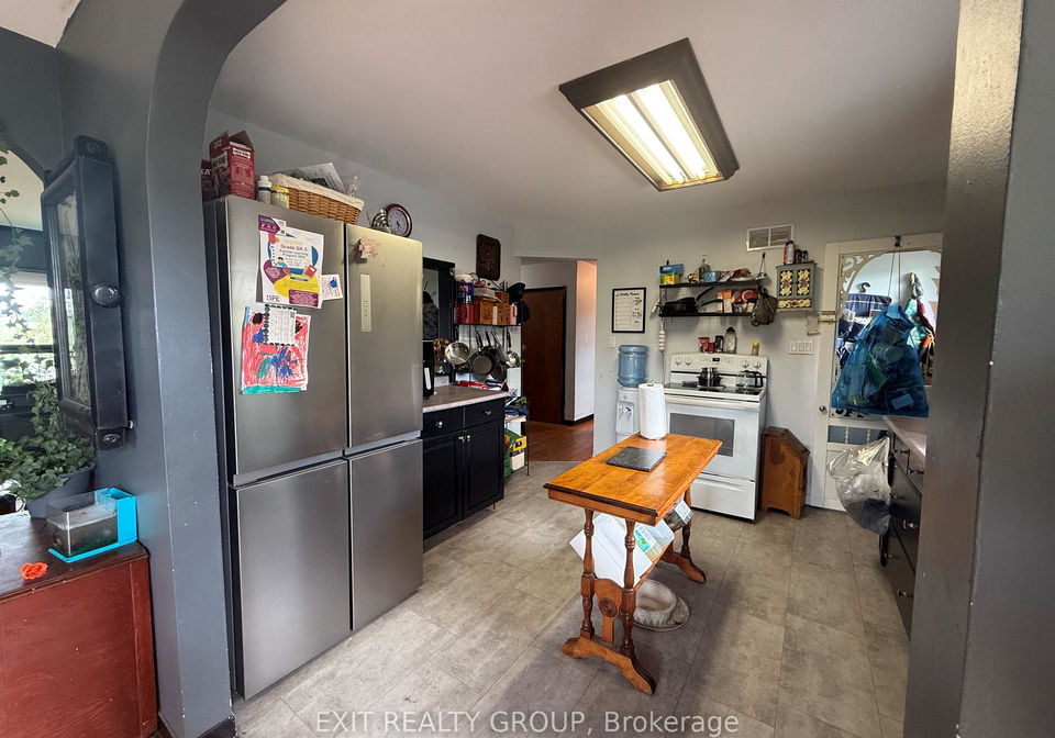 1126-county-road-10-prince-edward-county-ontario-x12274193