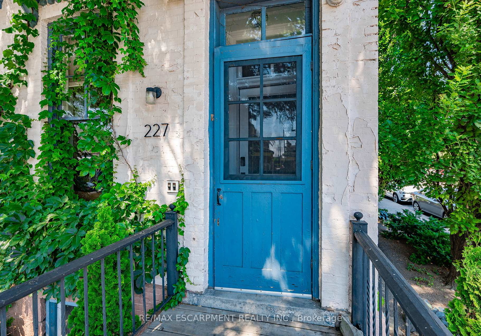 227-park-street-n-hamilton-ontario-x12274483