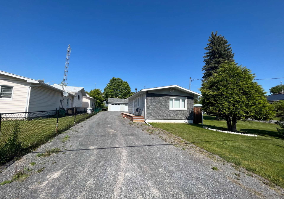 25-church-street-north-stormont-ontario-x12275177