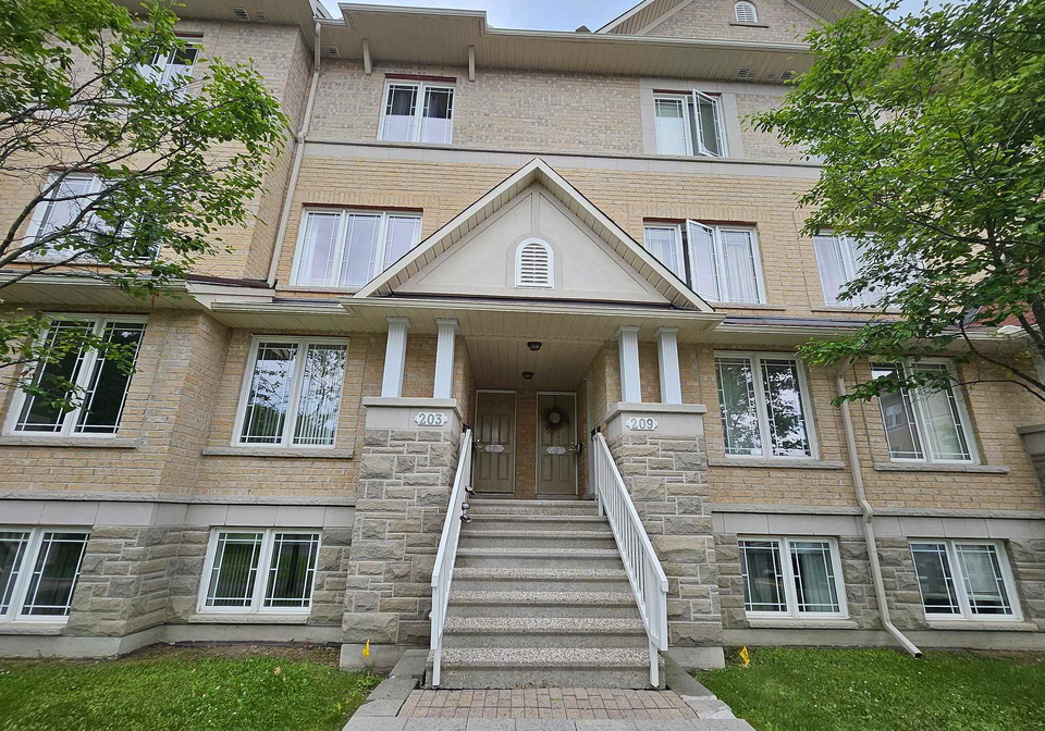 203-paseo-private-ottawa-ontario-x12275197
