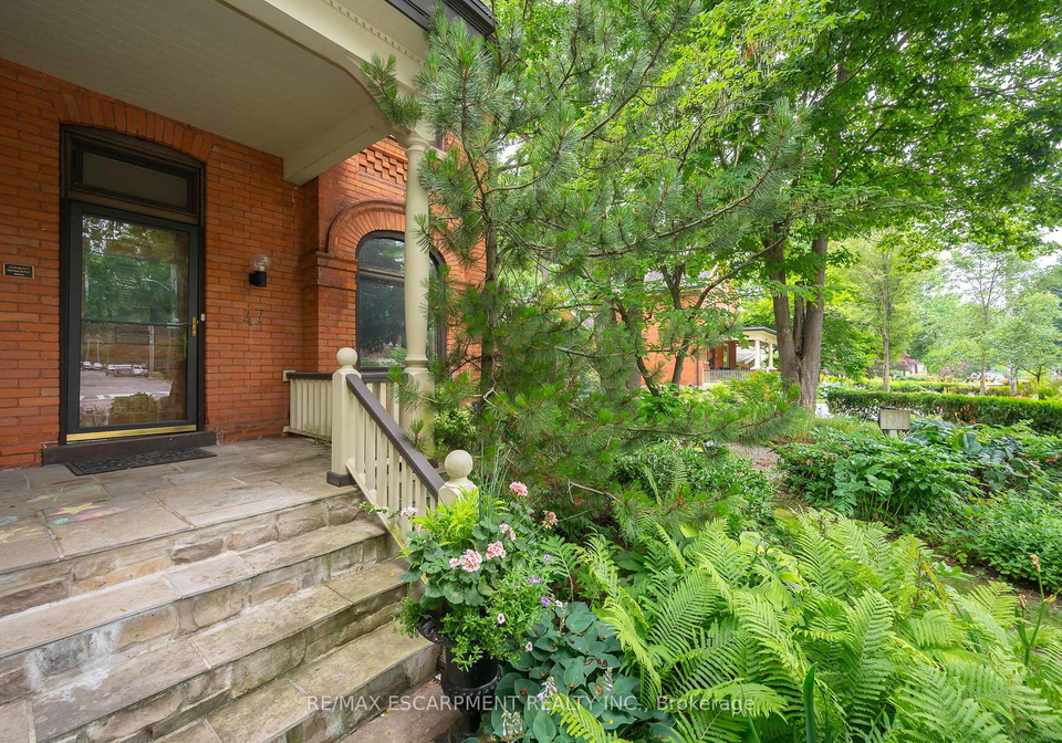 47-cross-street-hamilton-ontario-x12275327