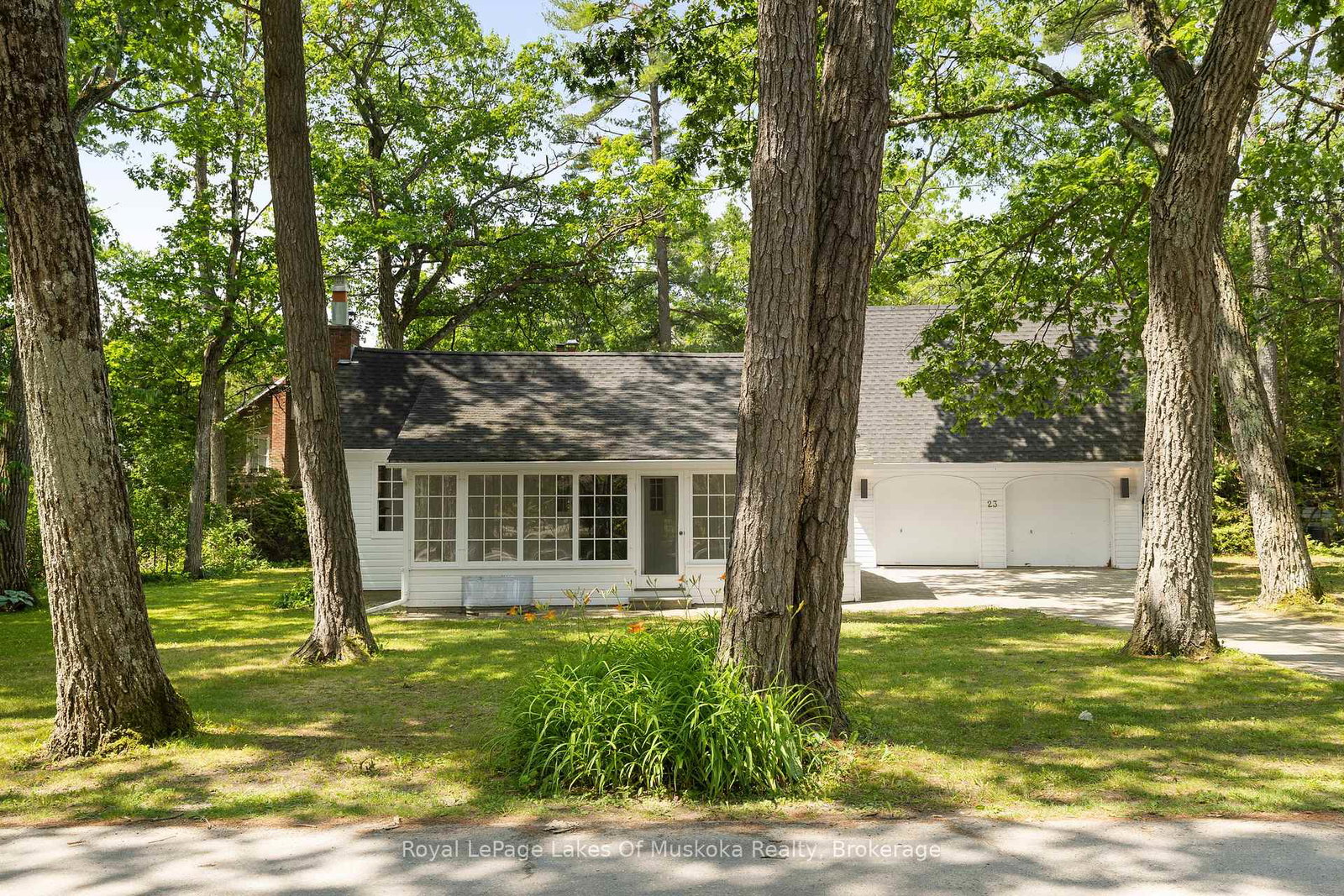23-first-street-kawartha-lakes-ontario-x12275353
