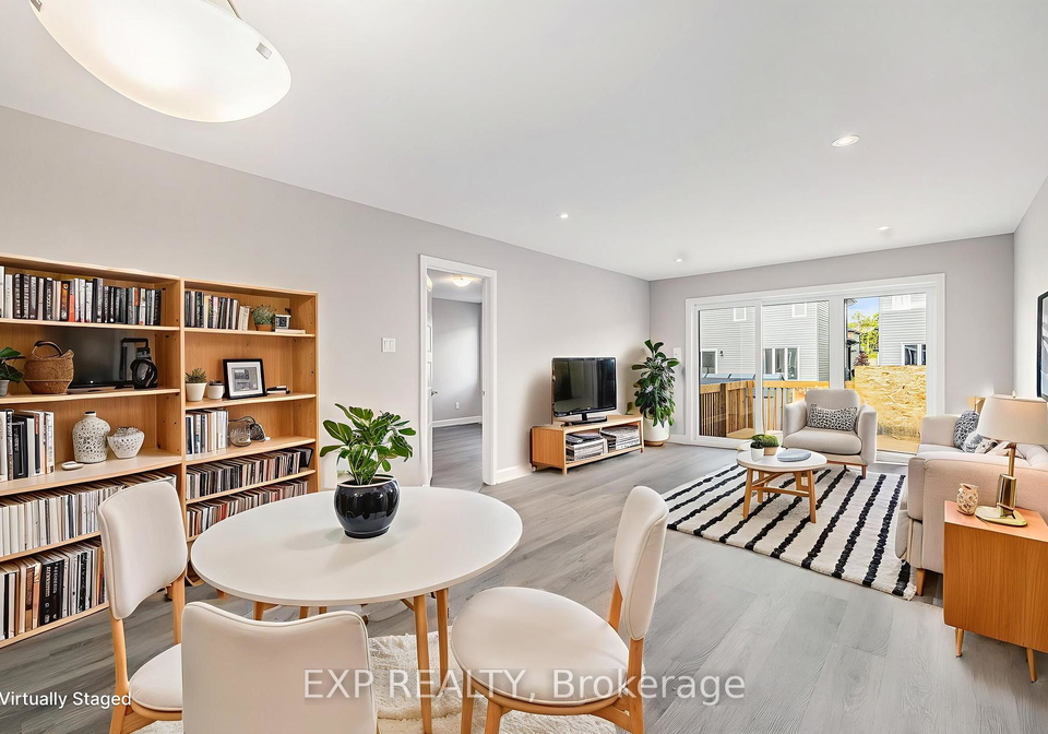 1227-montblanc-crescent-russell-ontario-x12275396