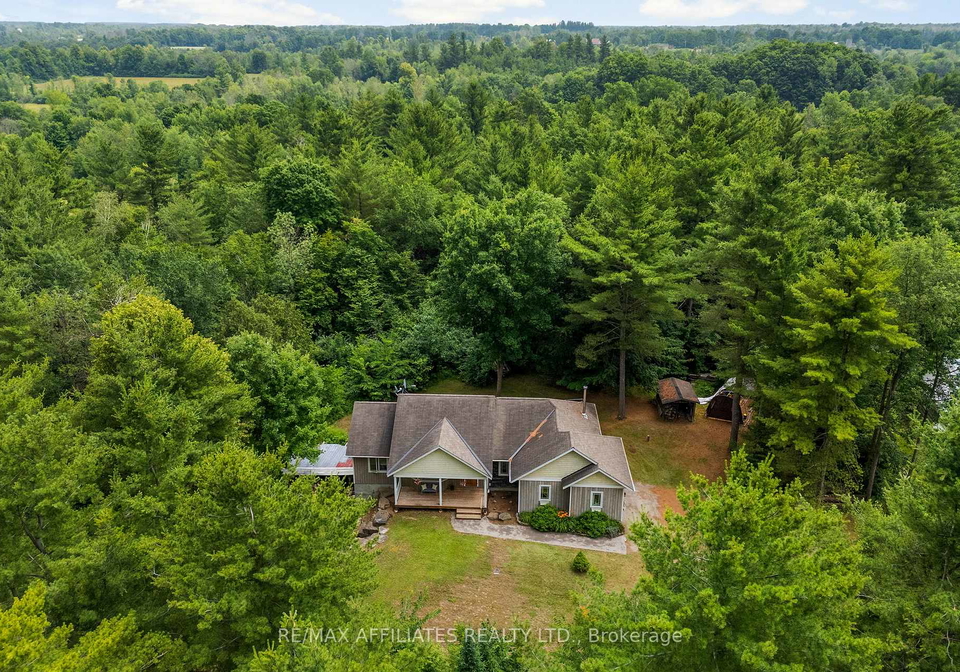 955-bathurst-9th-concession-tay-valley-ontario-x12275455