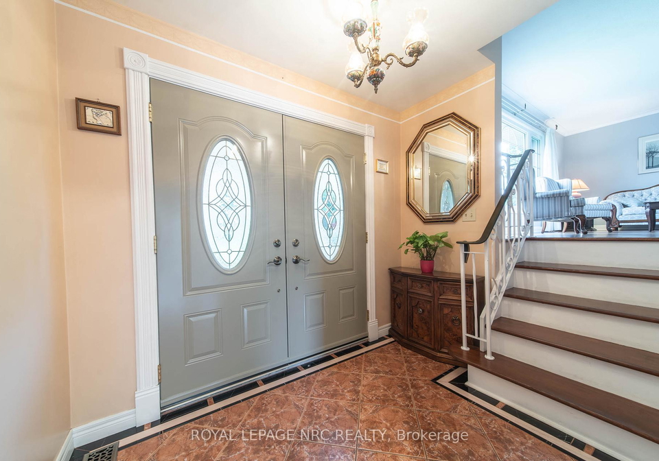4986-camelot-crescent-niagara-falls-ontario-x12275490