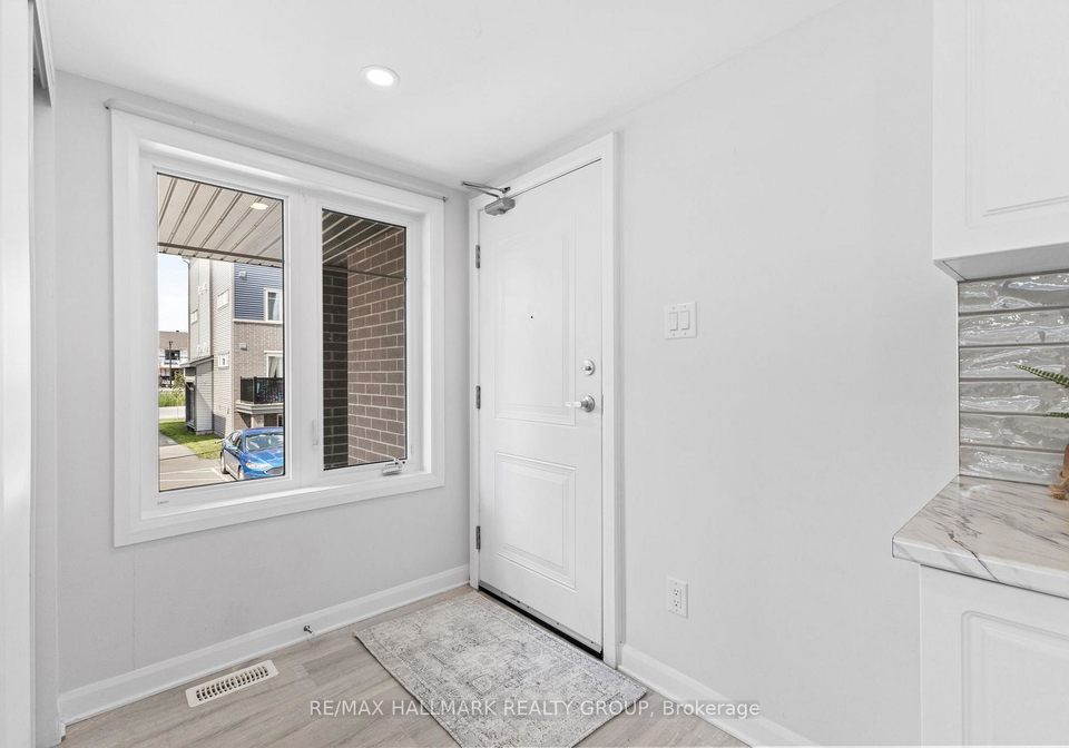 706-amberwing-private-ottawa-ontario-x12275648