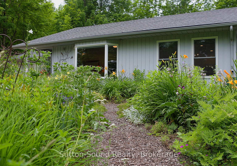 823665-massie-road-chatsworth-ontario-x12275702
