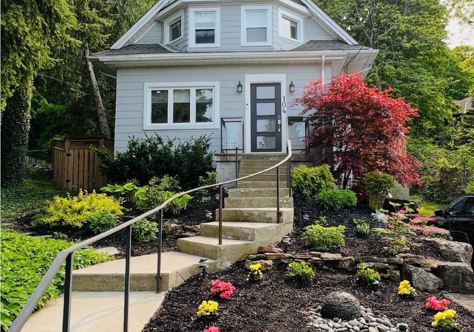 104-gibson-street-grimsby-ontario-x12275793