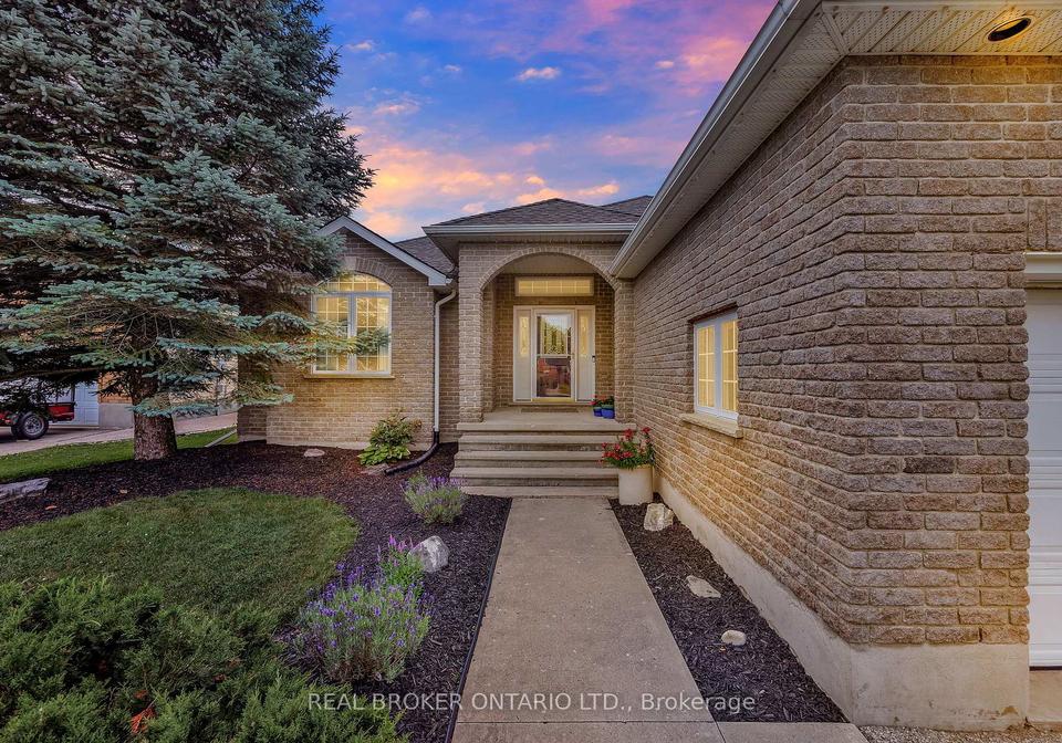 19-zoeger-court-wellesley-ontario-x12275990